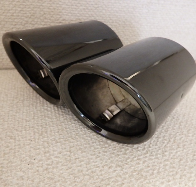 *** BMW F10 SİYAH EGZOS UCU