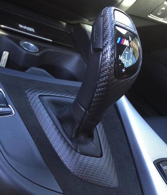 *** BMW F20 ALCANTARA&KARBON VİTES ÇERÇEVESİ