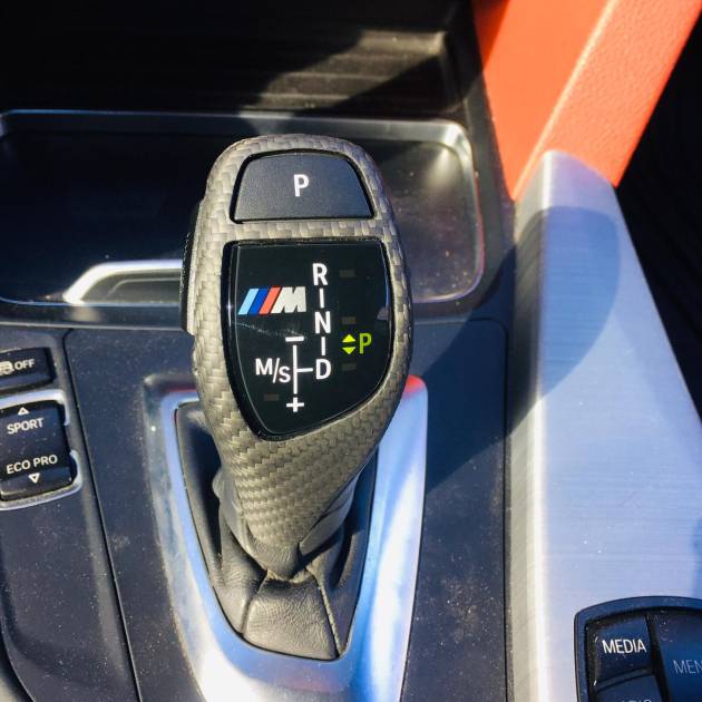 *** BMW F20-F30-32-33-36 M KARBON VİTES TOPUZU SPORT