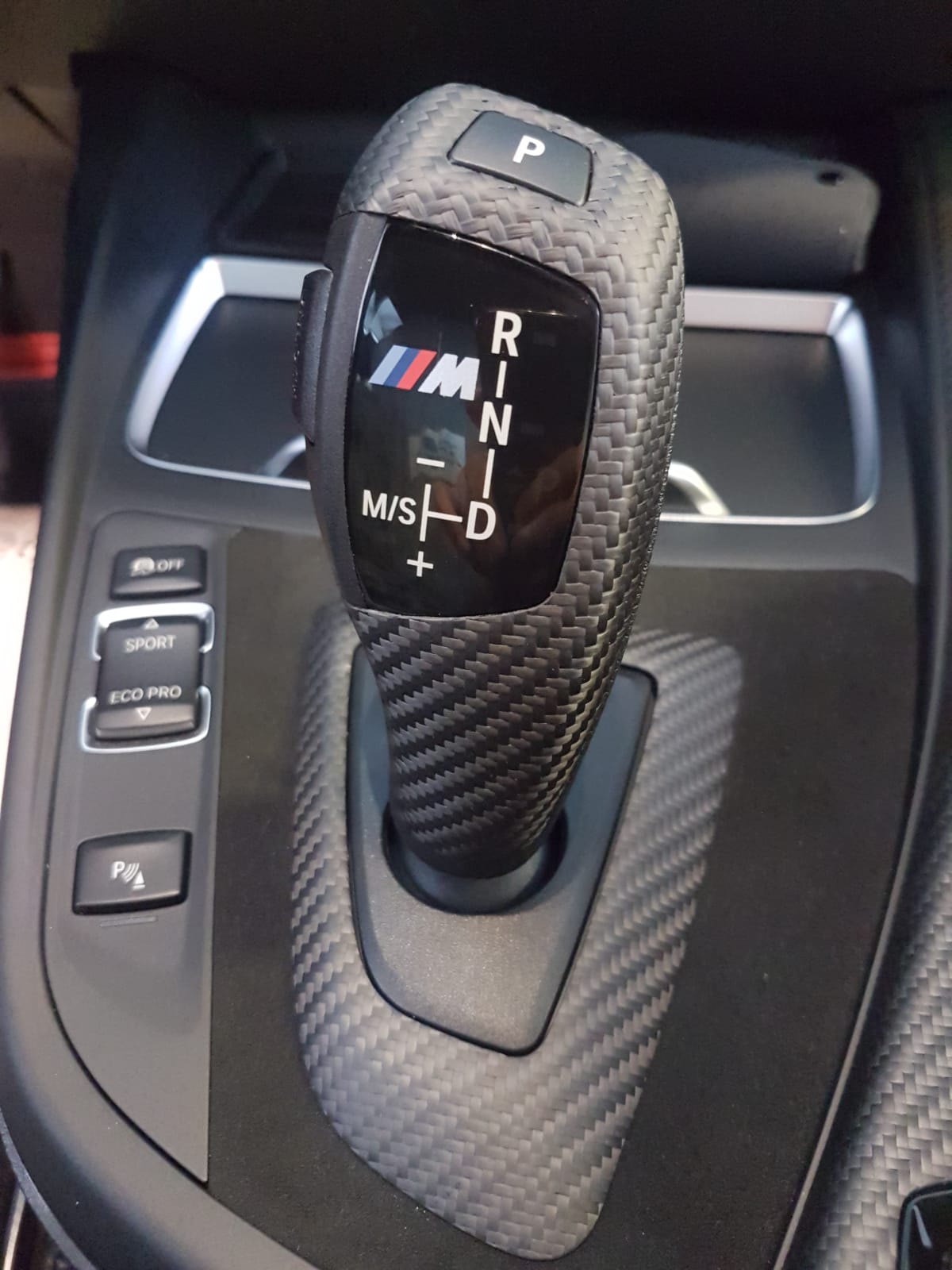 *** F20 LCI M PERF. ALCANTRA+KARBON VİTES ÇERÇEVESİ-VİTES TOPUZU - Görsel 2