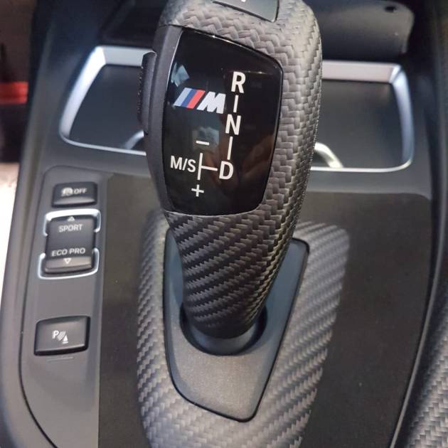 *** F20 LCI M PERF.  ALCANTRA+KARBON VİTES ÇERÇEVESİ-VİTES TOPUZU