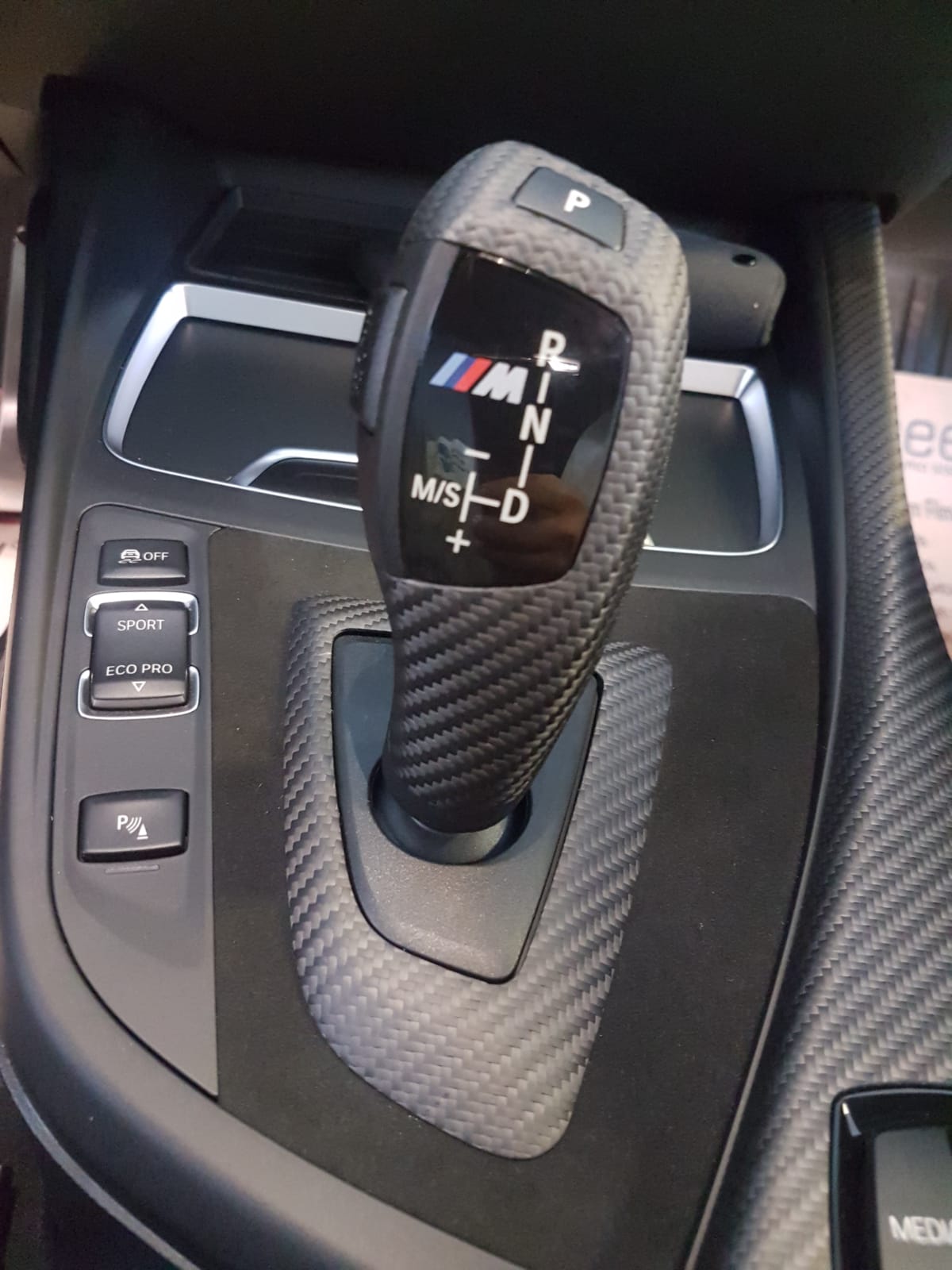 *** F20 LCI M PERF. ALCANTRA+KARBON VİTES ÇERÇEVESİ-VİTES TOPUZU - Görsel 4